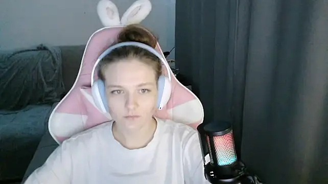 HelenMo0n Webcamshow