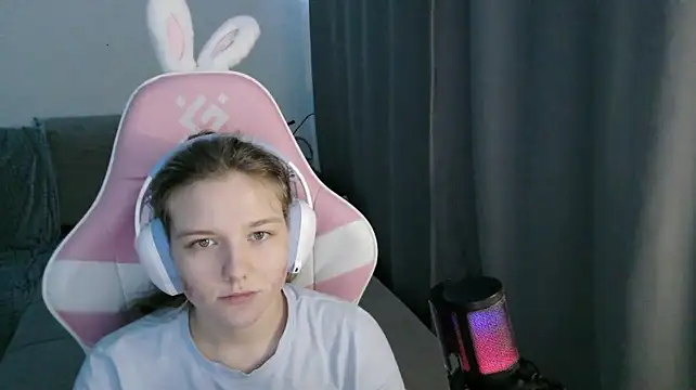 HelenMo0n Pertunjukan Webcam