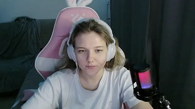 HelenMo0n Show in webcam