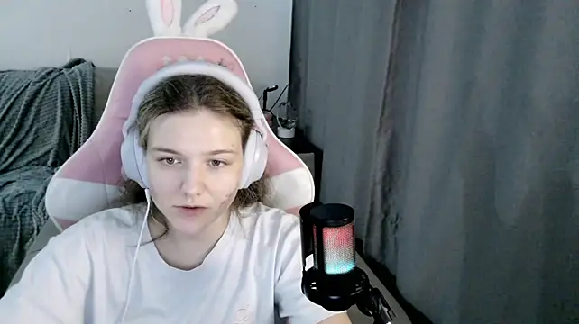 HelenMo0n Show in webcam