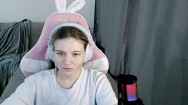 HelenMo0n Show in webcam