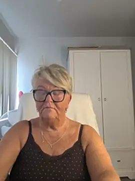 Bridget-valentine Show in webcam