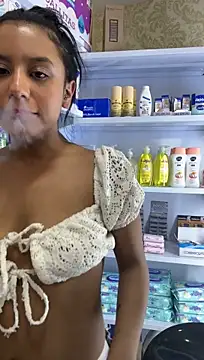 Mia_233_ Chat XXX live