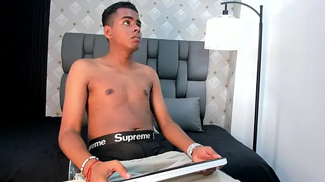 SamBoy01's Webcam Show