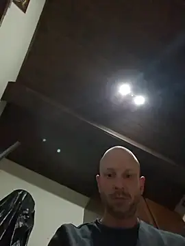 hornysven39 Pertunjukan Webcam
