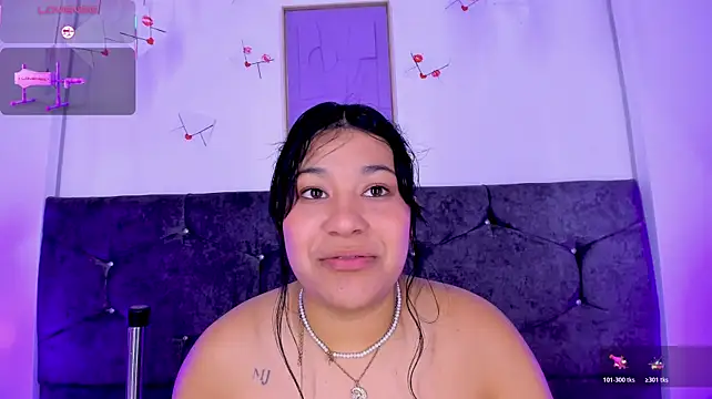 Show modela Heaven_And_Sin na web-kameri