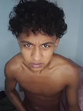 YourCaramelBoy Webcamshow