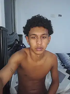 הופעת וובקאם של YourCaramelBoy
