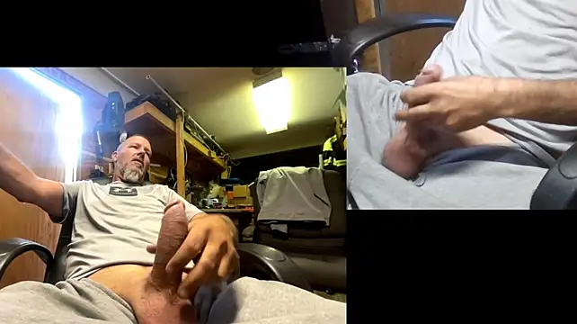 Pokazy przed kamerką – CanadianChris1007