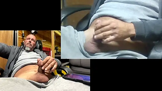 CanadianChris1007 Webcam show