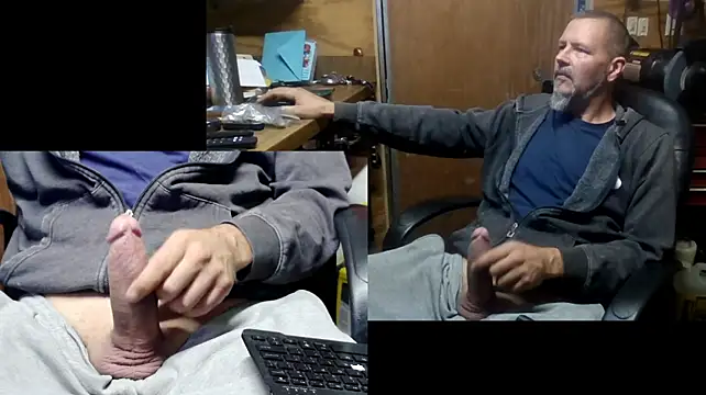 Pokazy przed kamerką – CanadianChris1007