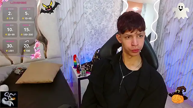 Show modela OLIIVER_TAY na web-kameri