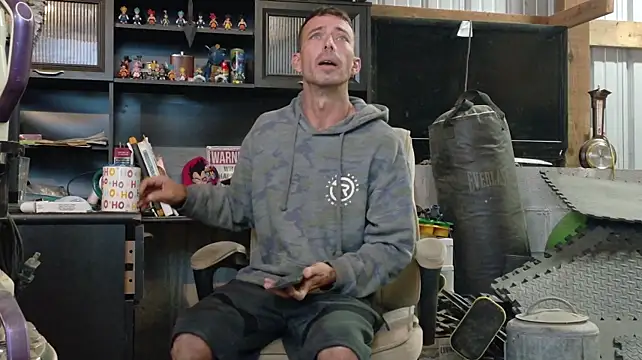 TheInexperiencedCatfish Шоу с уебкамера