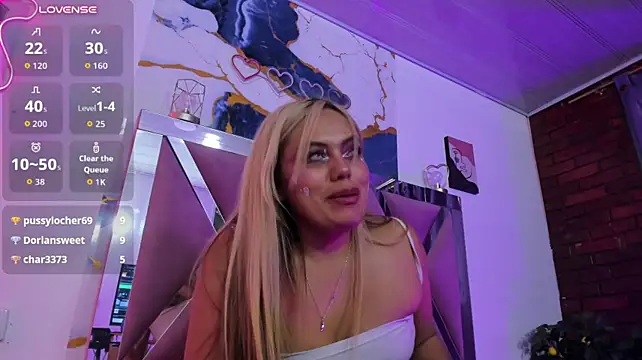 LAINEY_TAY Show Webcam