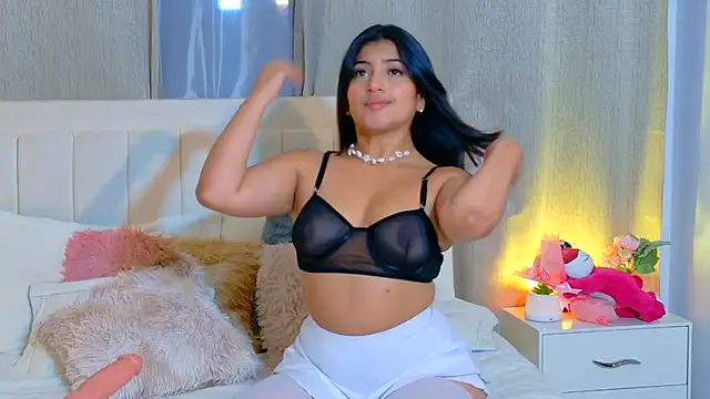ValeSandoval Show in webcam