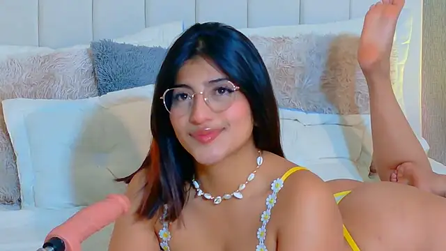 ValeSandoval Show in webcam