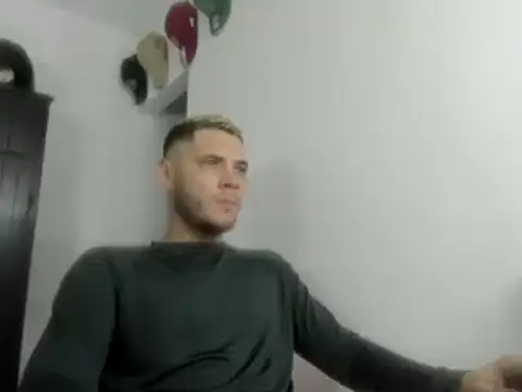 troy_bolton_master webcam show