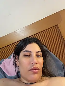 Any_Bitch_Nasty: διαδικτυακό σόου στην κάμερα