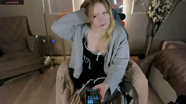 Ivy_Pierce Show in webcam