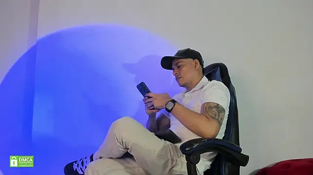 Marco_Steel37 Webcam Show