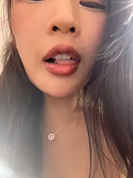 love-yiyi Show Webcam