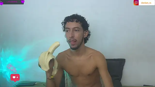Show modela DorianRoss na web-kameri