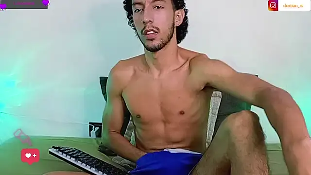 Show modela DorianRoss na web-kameri