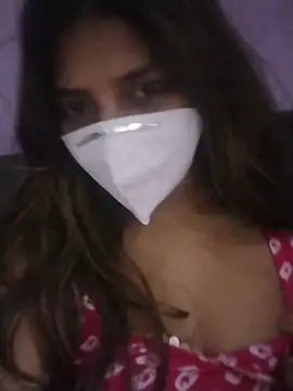 Lavanya09: διαδικτυακό σόου στην κάμερα