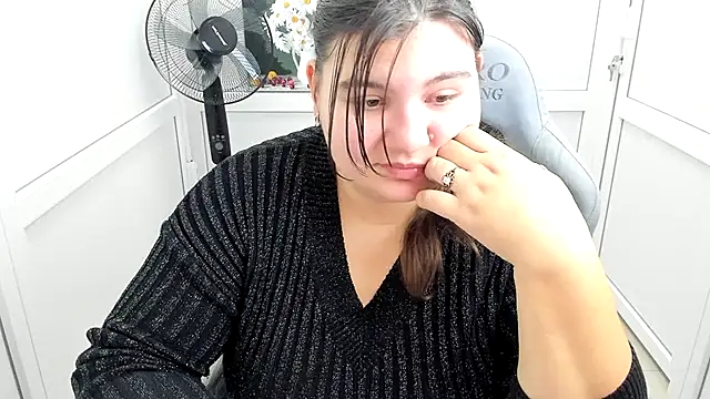 Chatroom XXX en direct de PhoenixFly