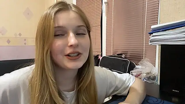 Chatroom XXX en direct de CatheyWood