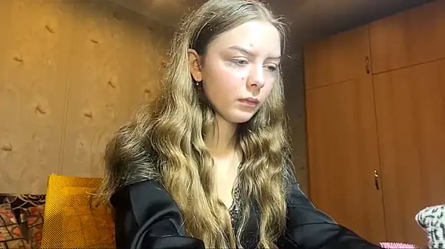 DelcieLipari's Live XXX Chat