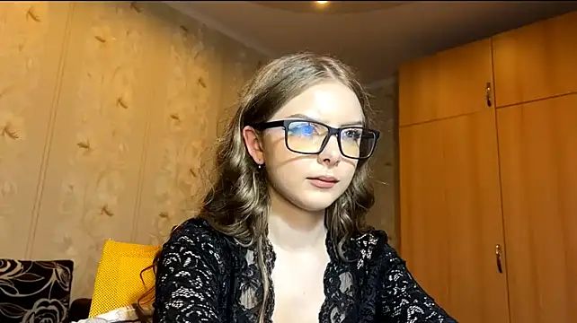 DelcieLipari's Webcam Show