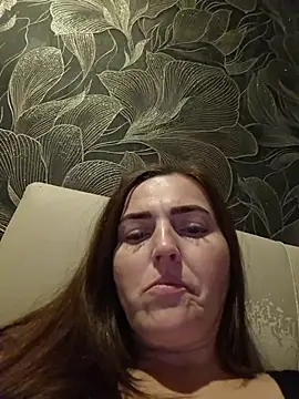 Chat XXX en directo de MilaMature