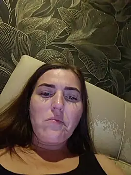 Онлайн чат XXX MilaMature