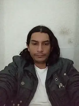 Show modela EmmanuelSEX666 na web-kameri