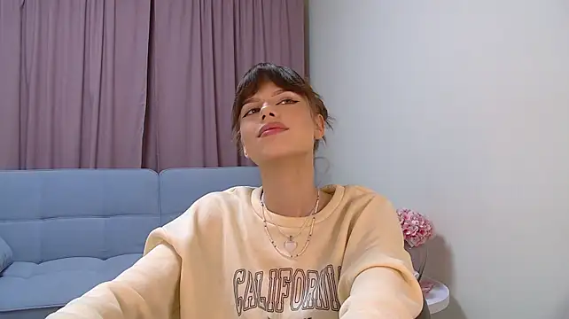 Chat +18 de SelenaVeyne ao vivo