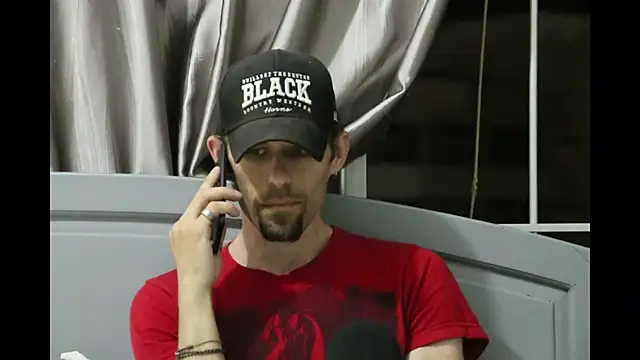 Show modela JasonLeestate na web-kameri