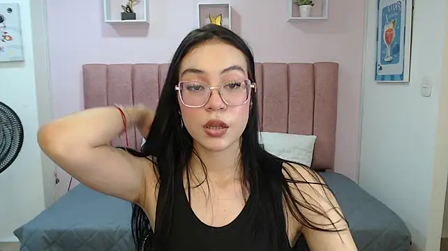 Show de megan_0071 na webcam
