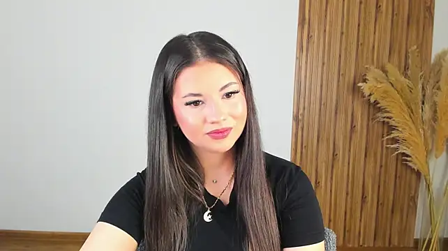 MonicaMartineziのライブXXXチャット