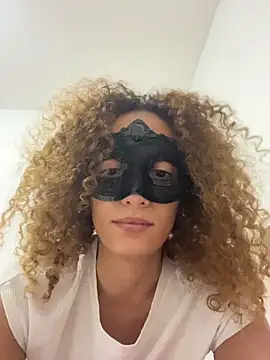 Show modela Fiona-Pfirsicharsch- na web-kameri