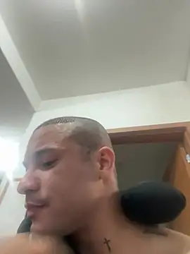 JUDSONMUFAZA Show Webcam