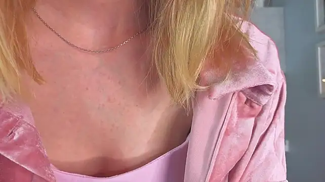 coco_schanel's Webcam Show