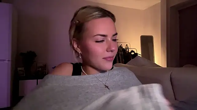 ChristelDuncombe's Webcam Show