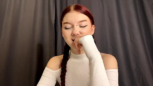 ThuyValentini Webcam-Show