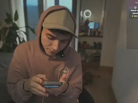 Maisonduon Webbikameraesitys