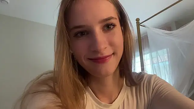 Show modela LynellMilleson na web-kameri
