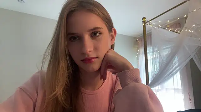 LynellMilleson Show in webcam