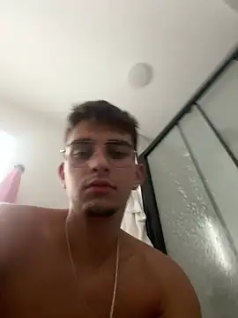 123andriussss Show in webcam