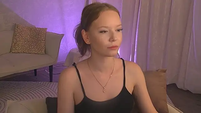 Mavli_Haririi Adlı Modelin Canlı XXX Sohbeti