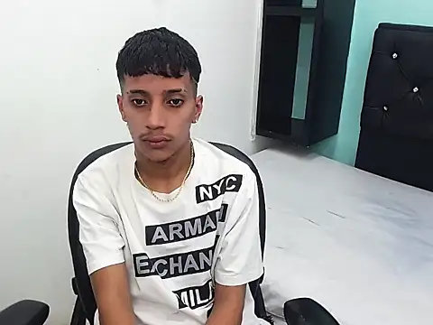 Вебкам-шоу brayan__hot__